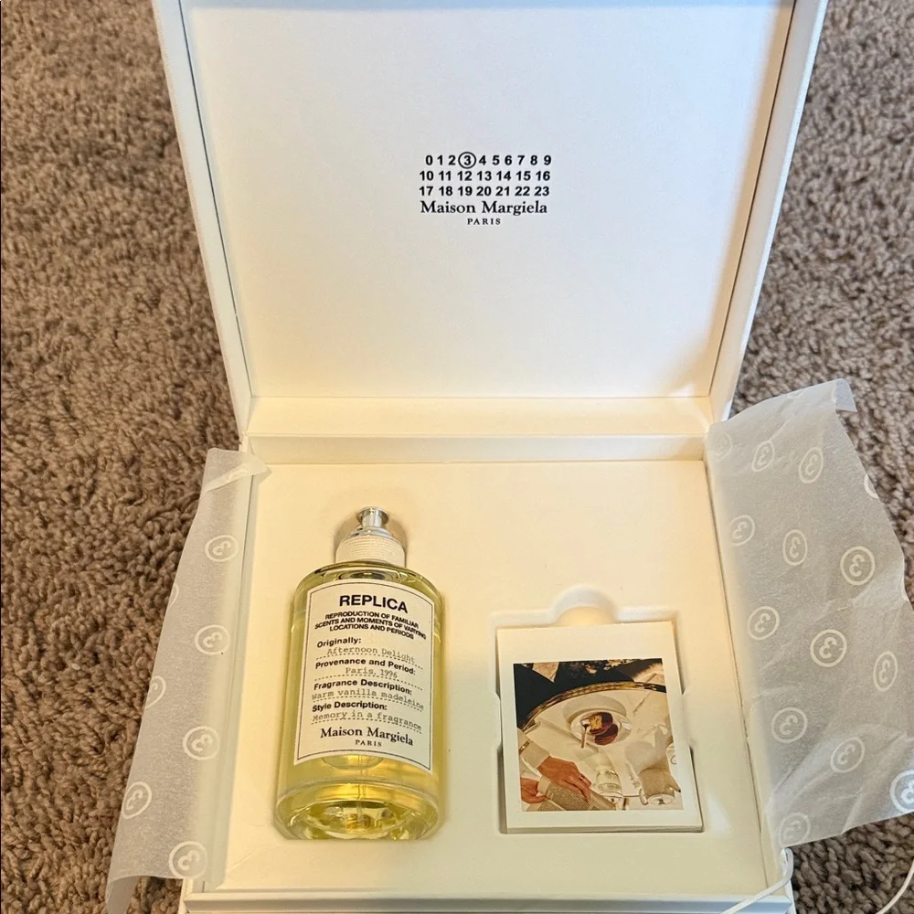 Maison Margiela 'REPLICA' Afternoon Delight Vanilla & Sandalwood - Picture 1 of 4